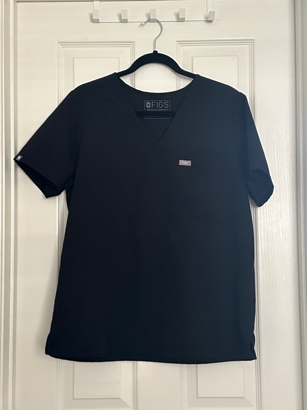 FIGS Women’s Black V-Neck Scrub Top